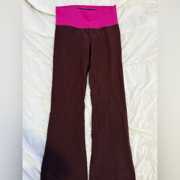 Lululemon Wide Leg leggings - Picture 2 of 3